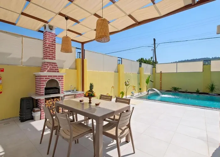 Dogalika-villa With Sauna For 4 People In Seydikemer Zorlar וילה *