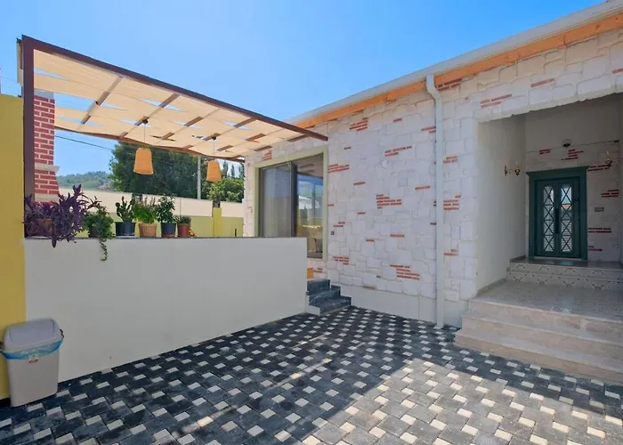 Dogalika-villa With Sauna For 4 People In Seydikemer Zorlar וילה *